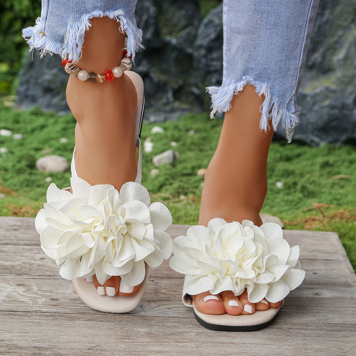 Red Flower Decorated Flip-flop - Summer Clothing Korea ulasan dan harga