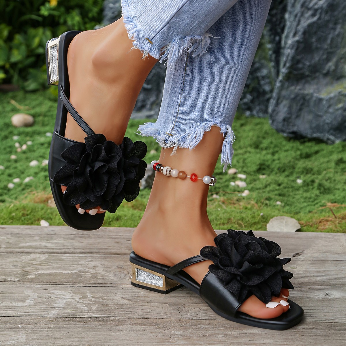 Red Flower Decorated Flip-flop - Summer Clothing Korea ulasan dan harga